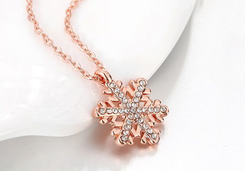 璀璨與實用 珠寶飾品與家用電器的跨界搭配美學(xué)